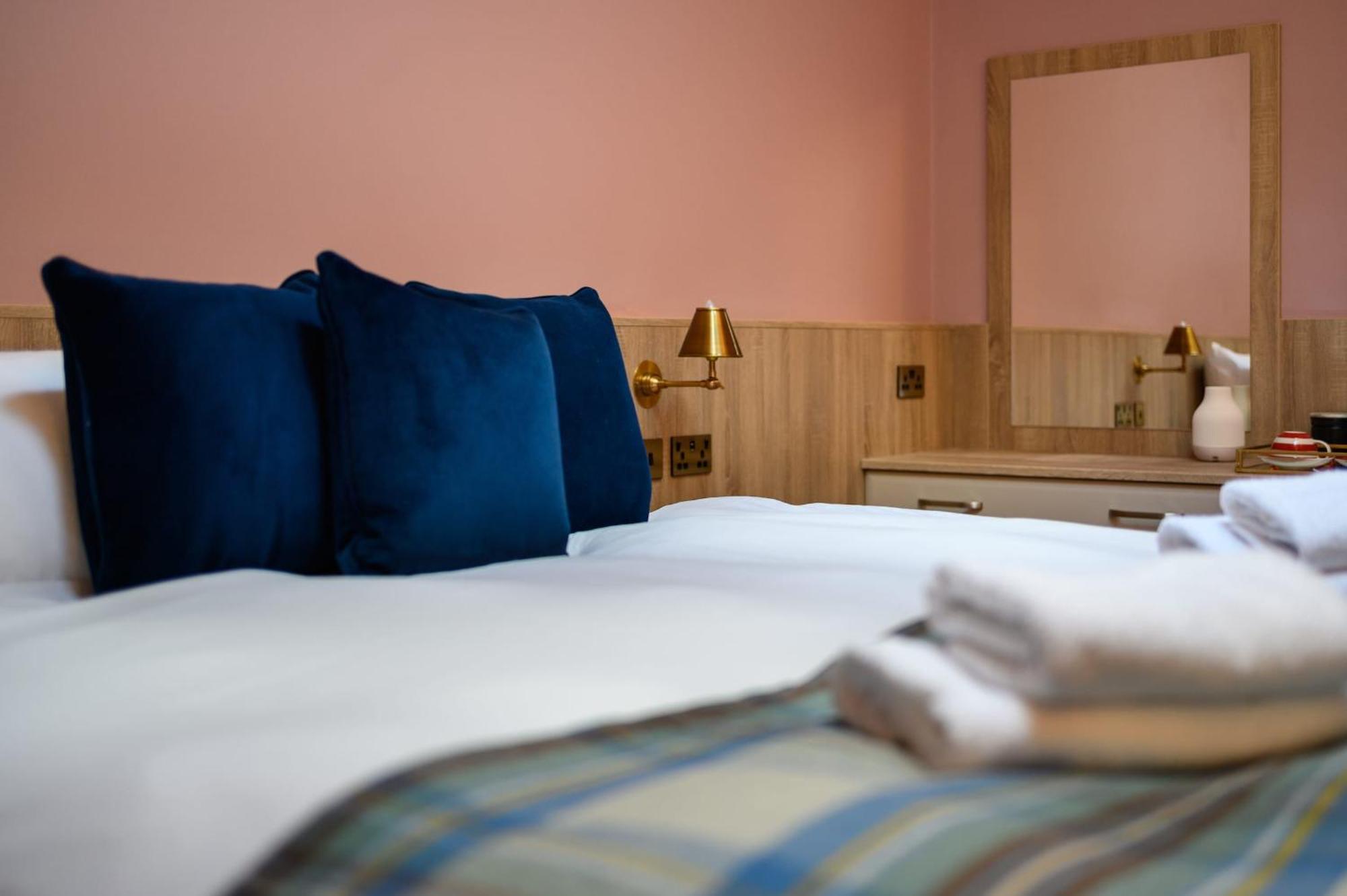Queen Charlotte Guesthouse Эдинбург Экстерьер фото